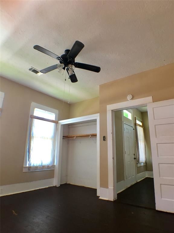 Building Photo - 3824 Avenue M 1/2