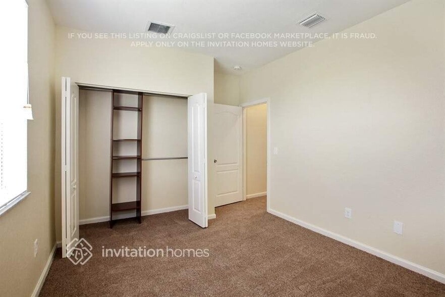 Building Photo - 2208 NE 41st Ave