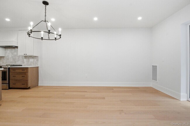 Building Photo - 25 S Riverside Ave