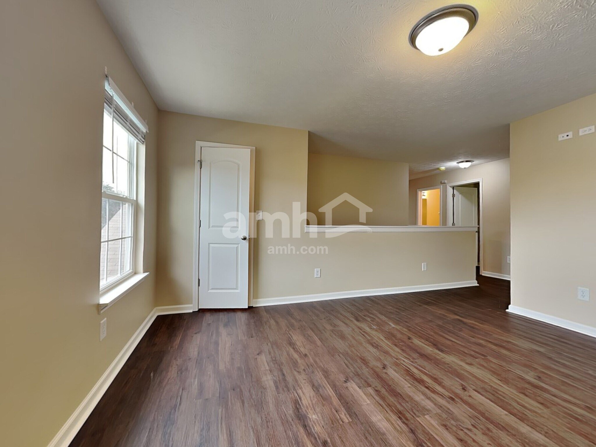 Building Photo - 9711 Brooks Dr
