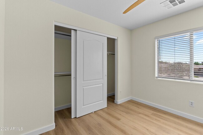 Building Photo - 14369 W Lexington Ave