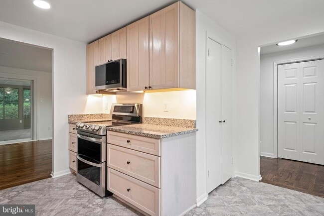 Building Photo - 12629 Fantasia Dr