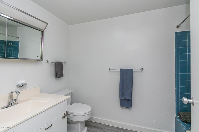 Building Photo - 6125 E Indian School Rd