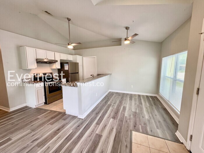 Building Photo - 7870 Pine Fork Dr