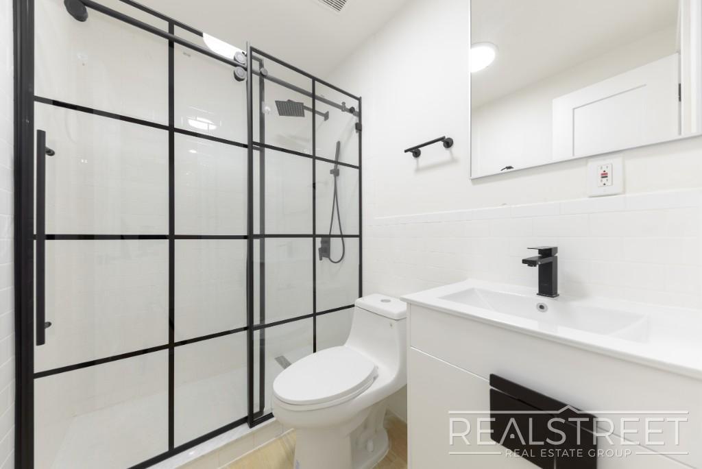 Building Photo - NEW 2 BR in Clinton Hill with Backyard!