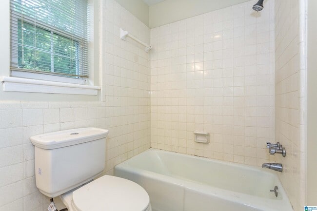 Building Photo - 2105 Montreat Pkwy