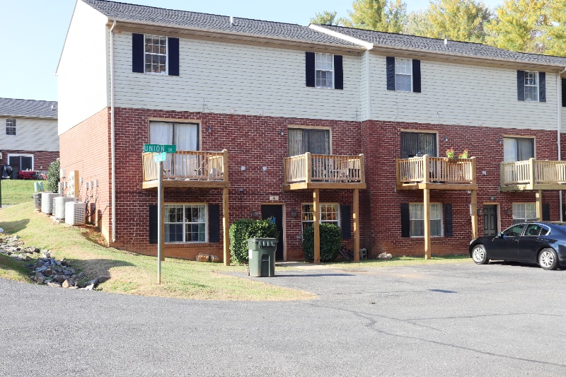 Building Photo - 16 Duiguid Dr