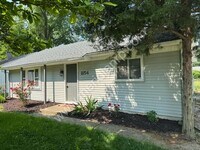 Building Photo - 1154 Melbourne Dr