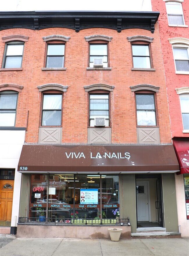 Building Photo - 530 Washington St
