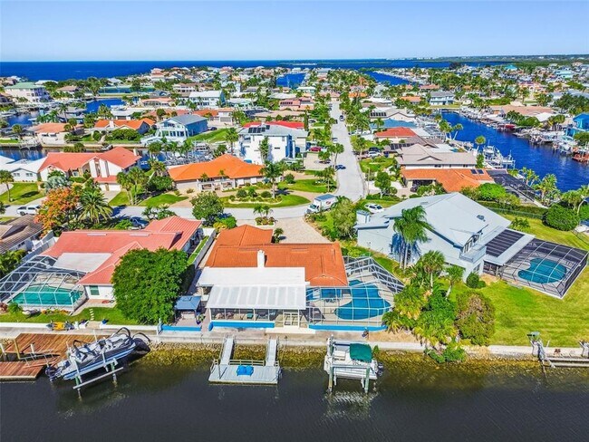 Building Photo - 5050 Porpoise Pl