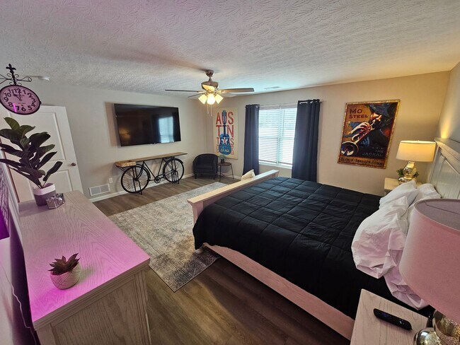 Building Photo - 814 Pierson Rd