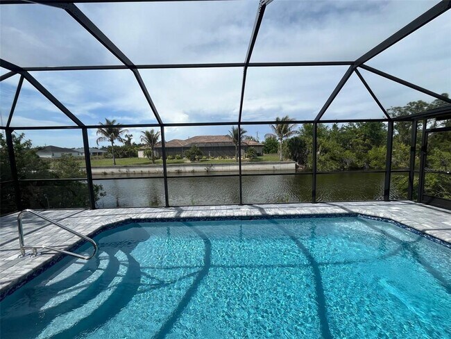 Building Photo - 13180 Amaryllis Cir