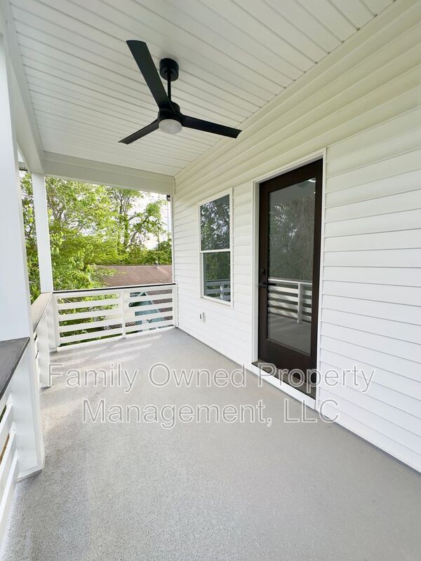 Building Photo - 2245 Fillmore St