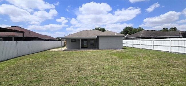Building Photo - 410 Delia Ave
