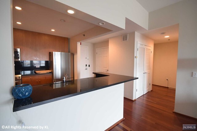 Building Photo - 3514 City Pl