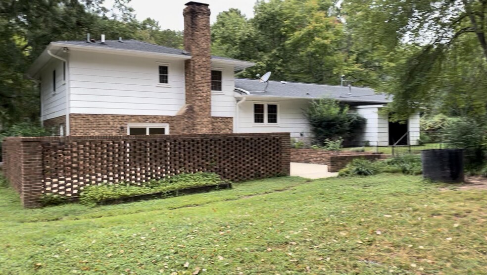 Large back yard. - 419 Sharon Rd