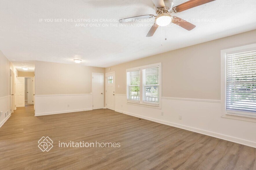 Building Photo - 3172 Fern Valley Dr SW