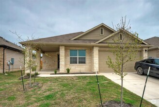 Building Photo - 305 Elm Crk Dr
