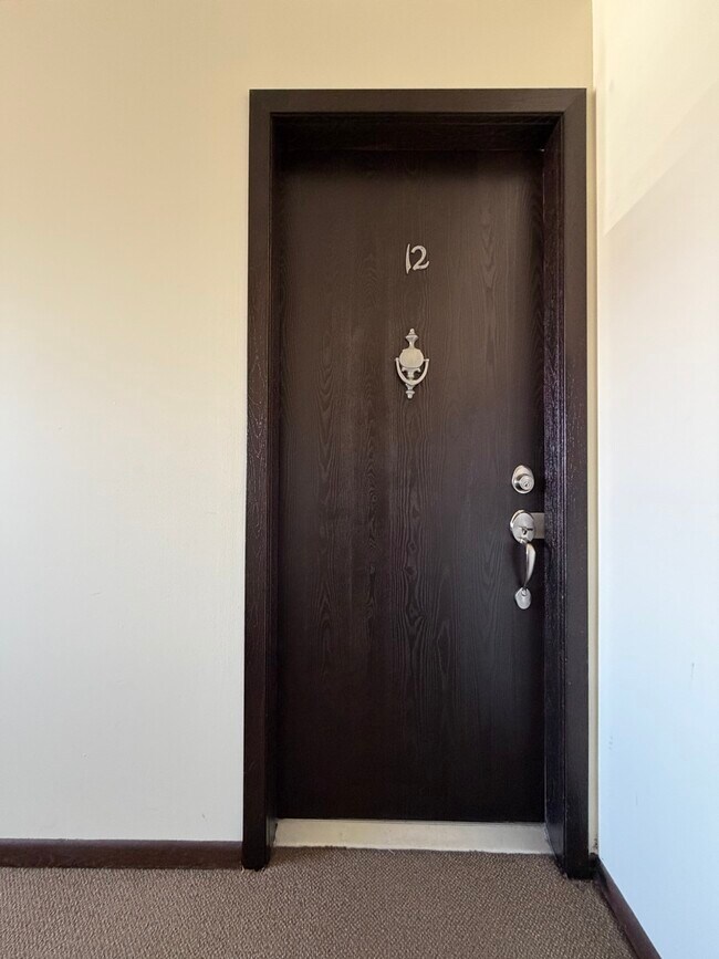 Building Photo - 5 Echo Ct