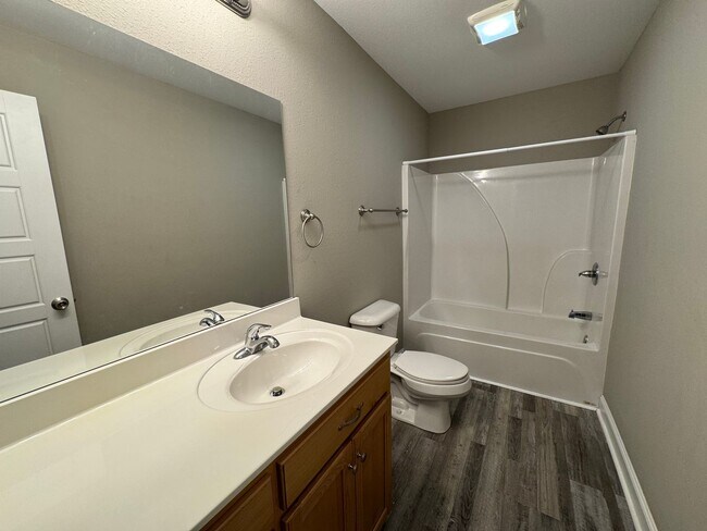 Building Photo - 310 N Varnell Rd