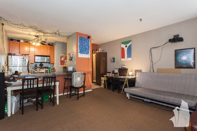 Building Photo - 740 S Federal St