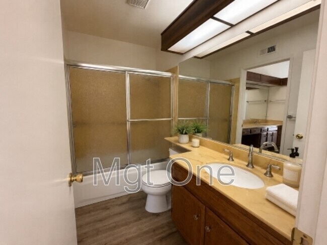 Building Photo - 235 Oahu Way
