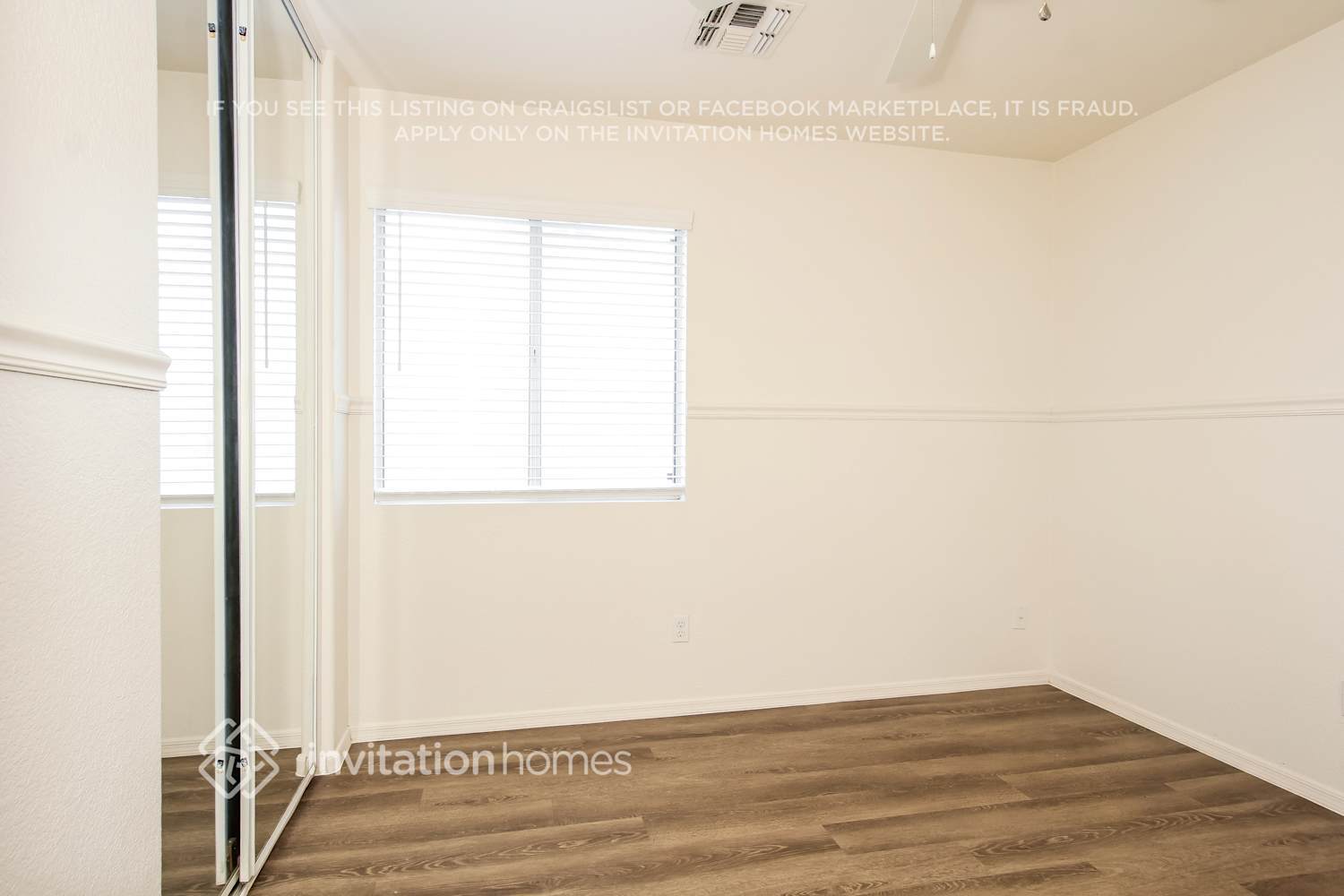 Building Photo - 16070 W Mesquite Dr