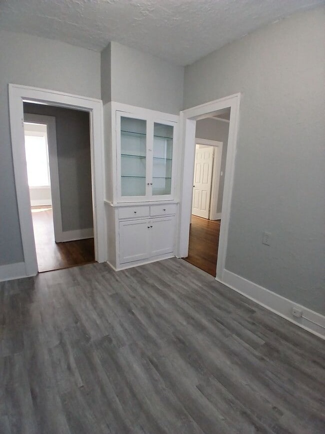 Building Photo - Thoughtfully Renovated 3-Bedroom, 1-Bath | Open to Section 8