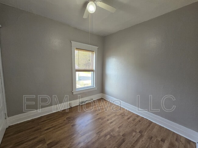 Building Photo - 2019 Falls Ave