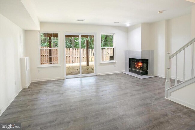 Building Photo - 13417 Silver Moon Way