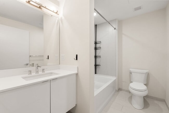 Building Photo - 121 Portland St