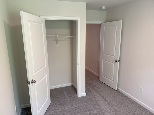 Building Photo - Brand New 4BR home in Great location!