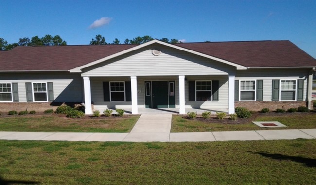 Building Photo - Paradise Estates