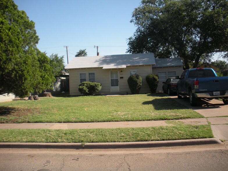 Primary Photo - 2222 20th St