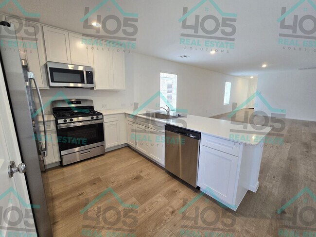 Building Photo - 20412 Deer Creek Dr