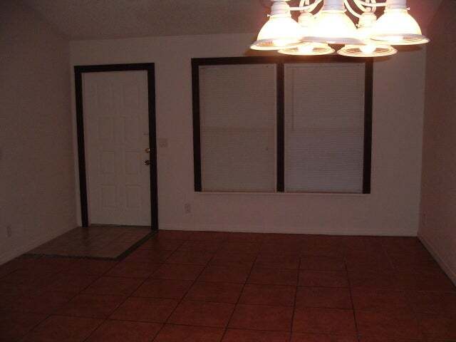 Building Photo - 1070 Goldenrod Rd