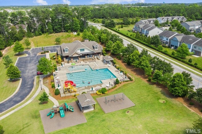 Building Photo - 308 Windy Peak Loop