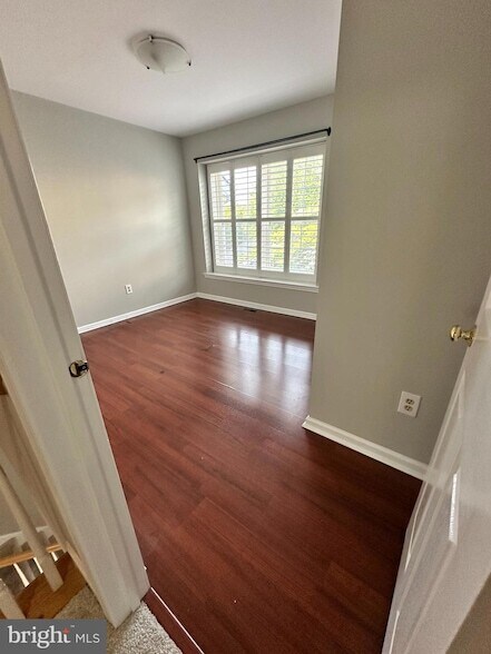 Building Photo - 155 Weybridge Dr