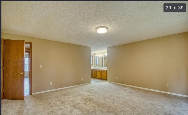 Building Photo - Felida 4 Bedroom with ADA bathroom