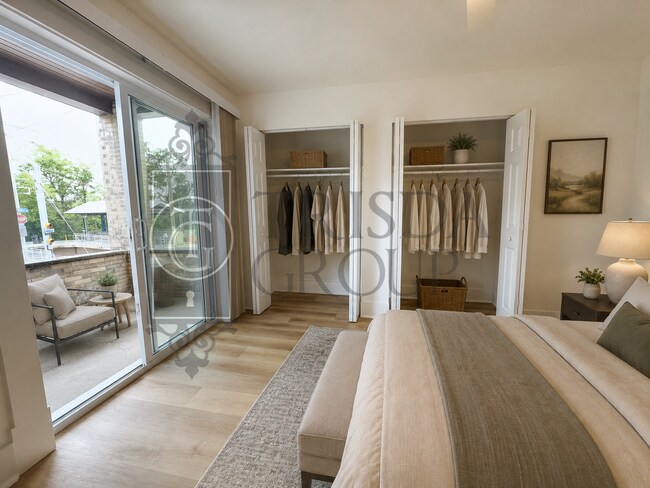 Building Photo - Avail Sept 1: 2BR Apt in Beechview, South Hills.  BEAUTIFUL design, Laminate Floors, AC, Pets OK,...