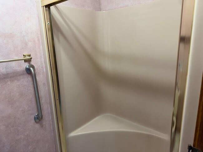 Building Photo - 229 Shea Dr