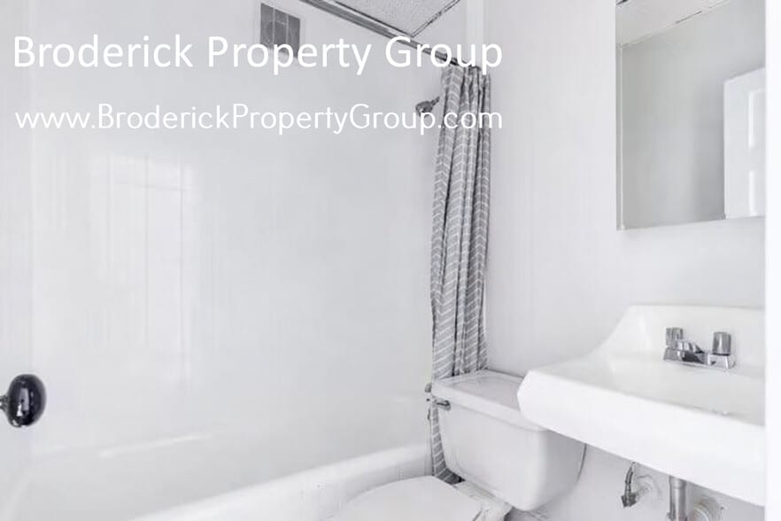 Building Photo - 83 Myrtle St