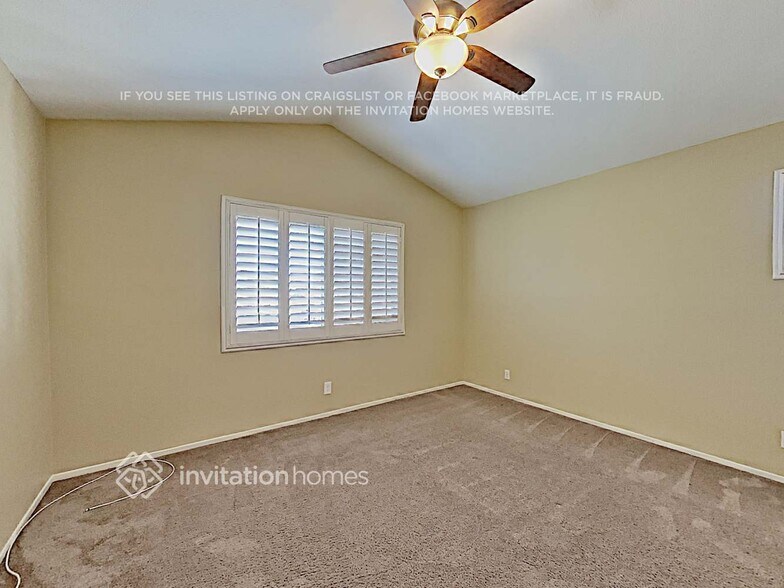 Building Photo - 892 Pathfinder Way