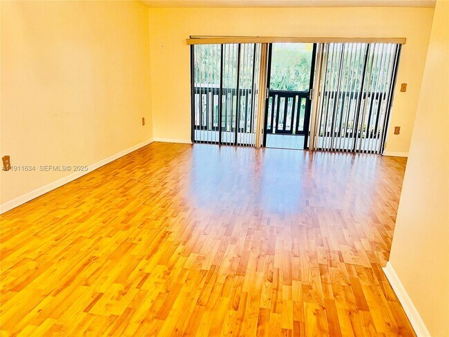 Building Photo - 1021 Mockingbird Ln