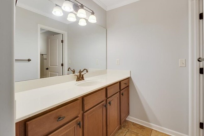 Building Photo - 10227 Matwood Oak Dr