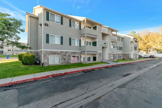 Building Photo - REMODELED CONDO AT COPPER CREEK IN MAGNA