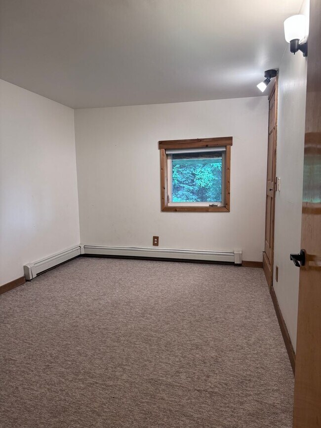 Building Photo - 6134 Chena Hot Springs Rd