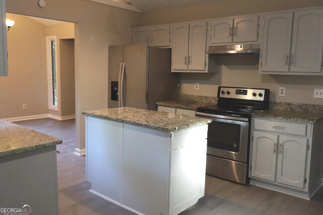 Building Photo - 2654 Spencers Trace NE