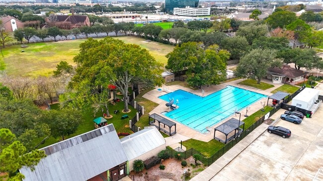 Building Photo - 10322 Lynbrook Hollow St