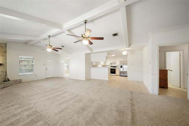 Building Photo - 1716 Huge Oaks St